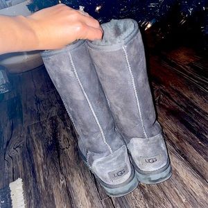 Only worn a few times. Brand new practically.